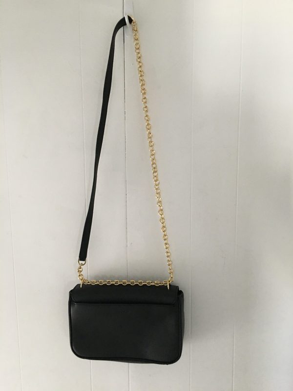 Calvin Klein Lock Leather Crossbody Bag – Black/Gold - Image 2