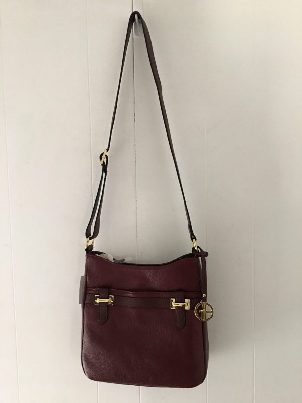Giani Bernini Pebble Bridle Crossbody – Wine/Gold