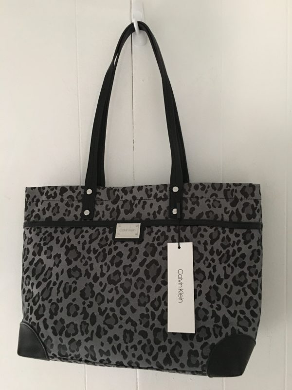 Calvin Klein Teodora Leopard Tote – Grey/Silver