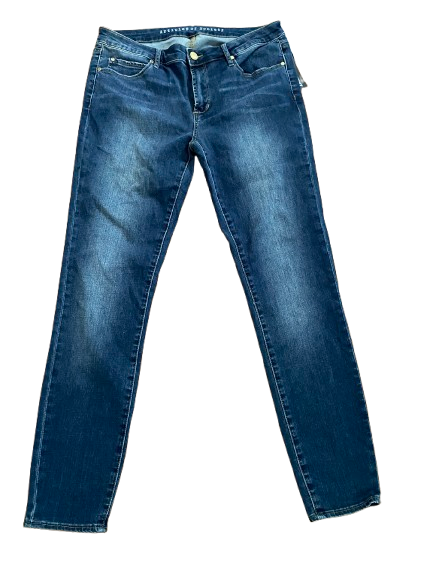 Wholesale Men’s Clothing Lot – Tops, Bottoms (Mixed Styles) All New - Mixed Styles 27 Pieces - Image 3